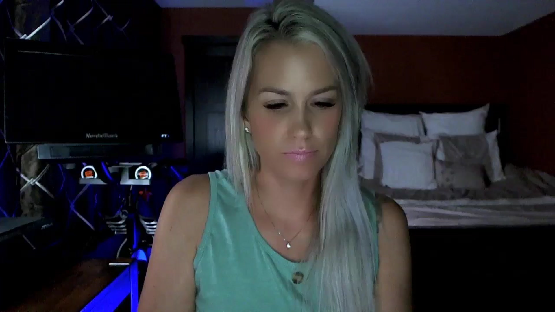 Gallery image thumbnail from Cora9's myfreecams stream on, 09/01/2023, 04:37 image 8 of 20