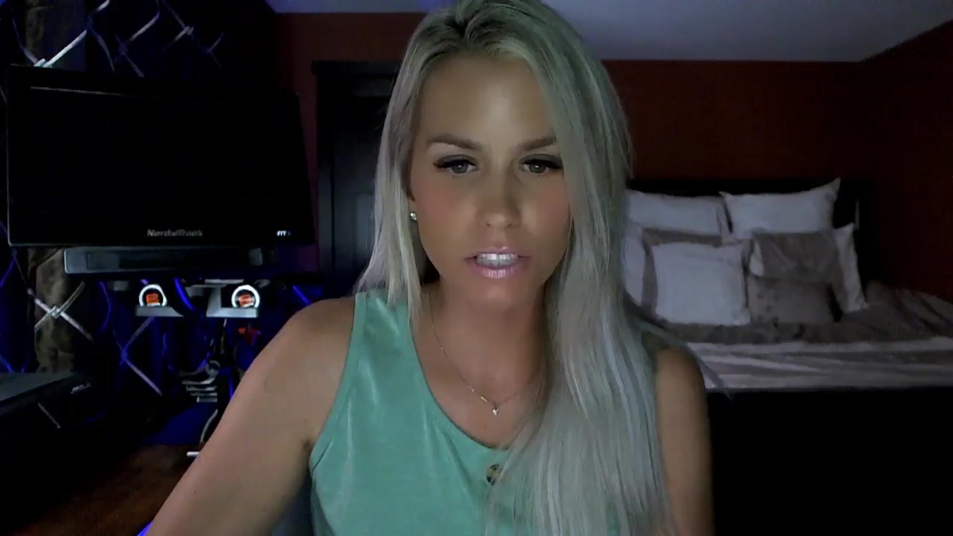 Gallery image thumbnail from Cora9's myfreecams stream on, 09/01/2023, 04:37 image 4 of 20