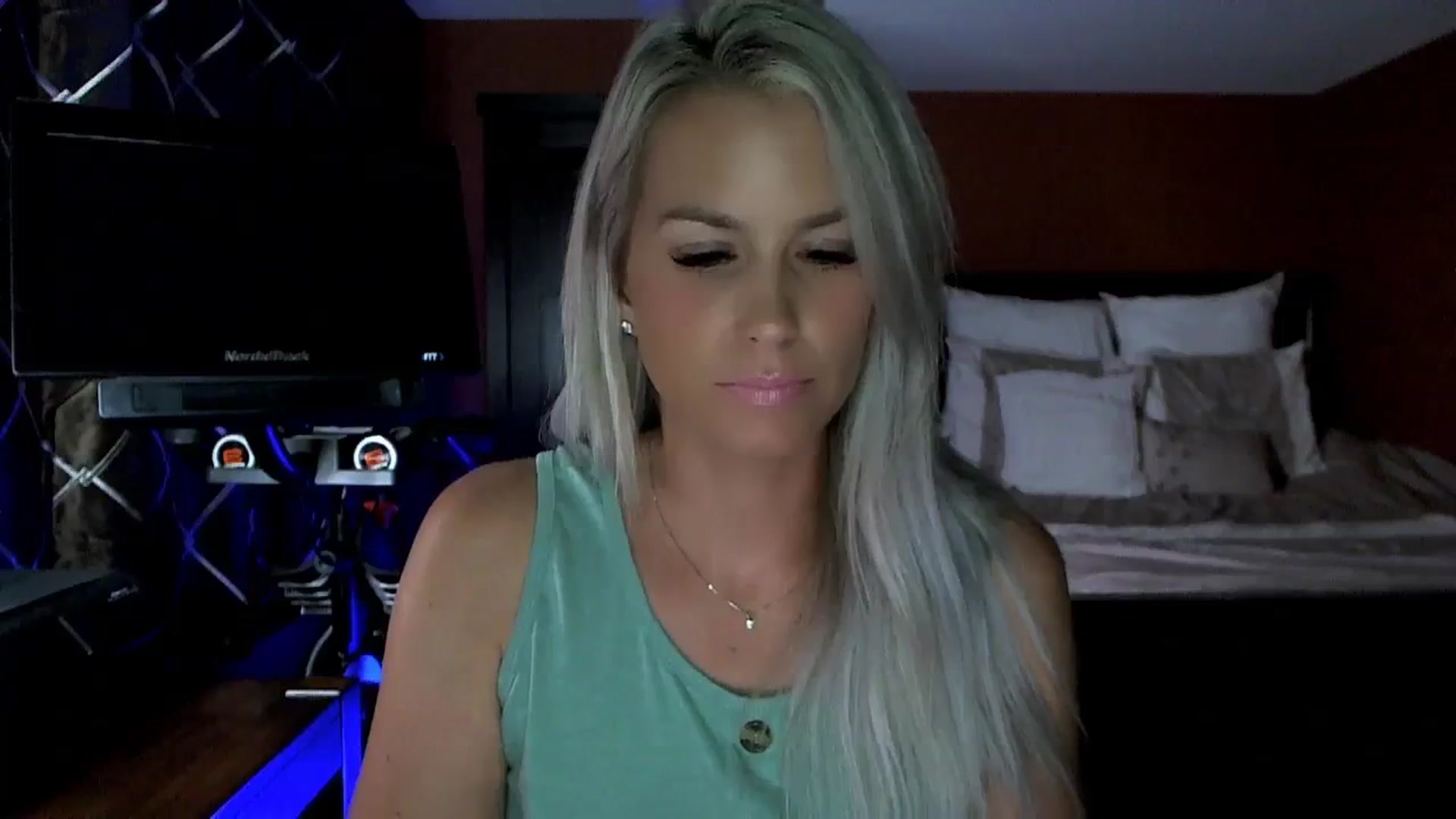 Gallery image thumbnail from Cora9's myfreecams stream on, 09/01/2023, 04:37 image 5 of 20