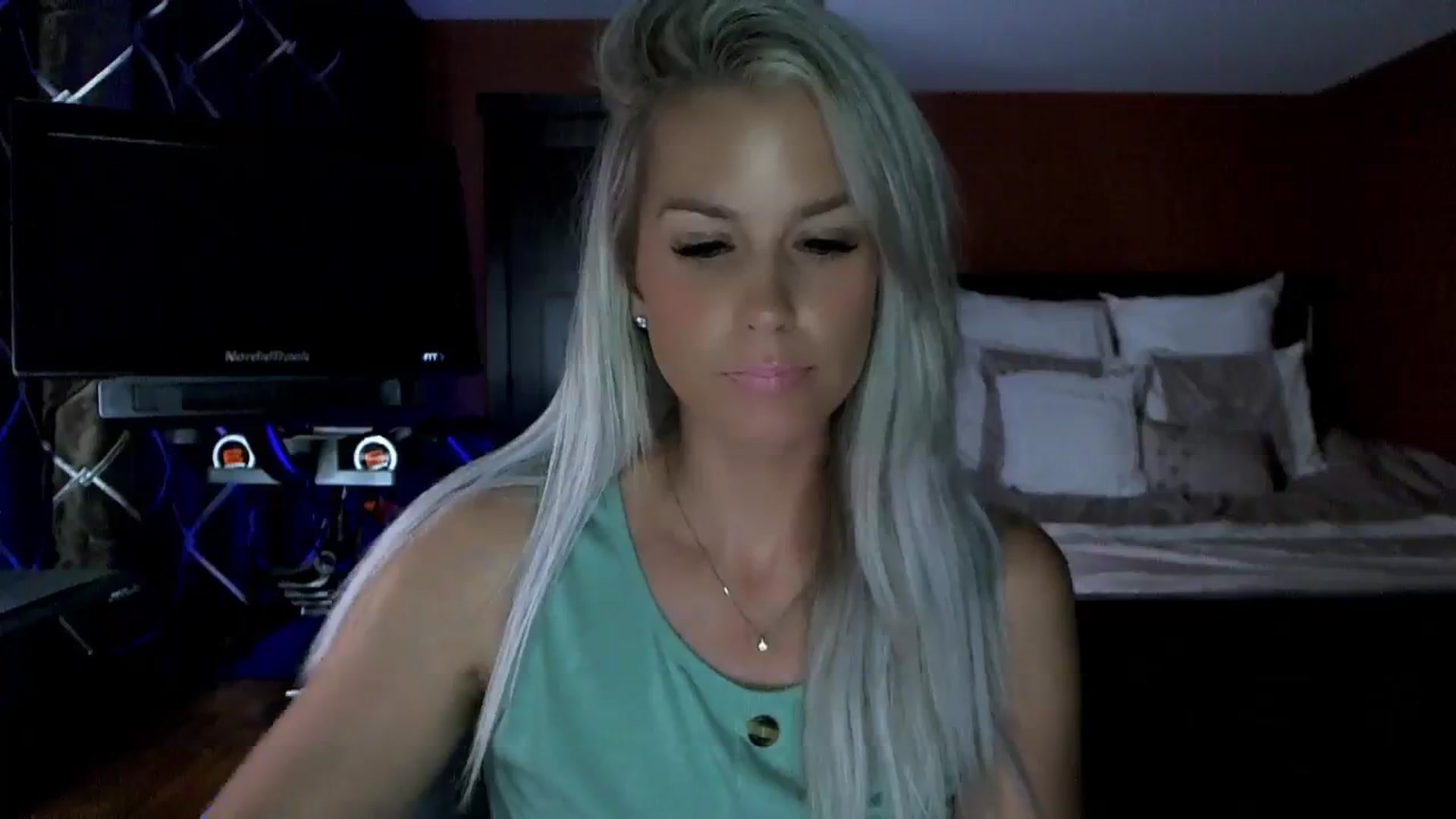 Gallery image thumbnail from Cora9's myfreecams stream on, 09/01/2023, 05:07 image 15 of 20