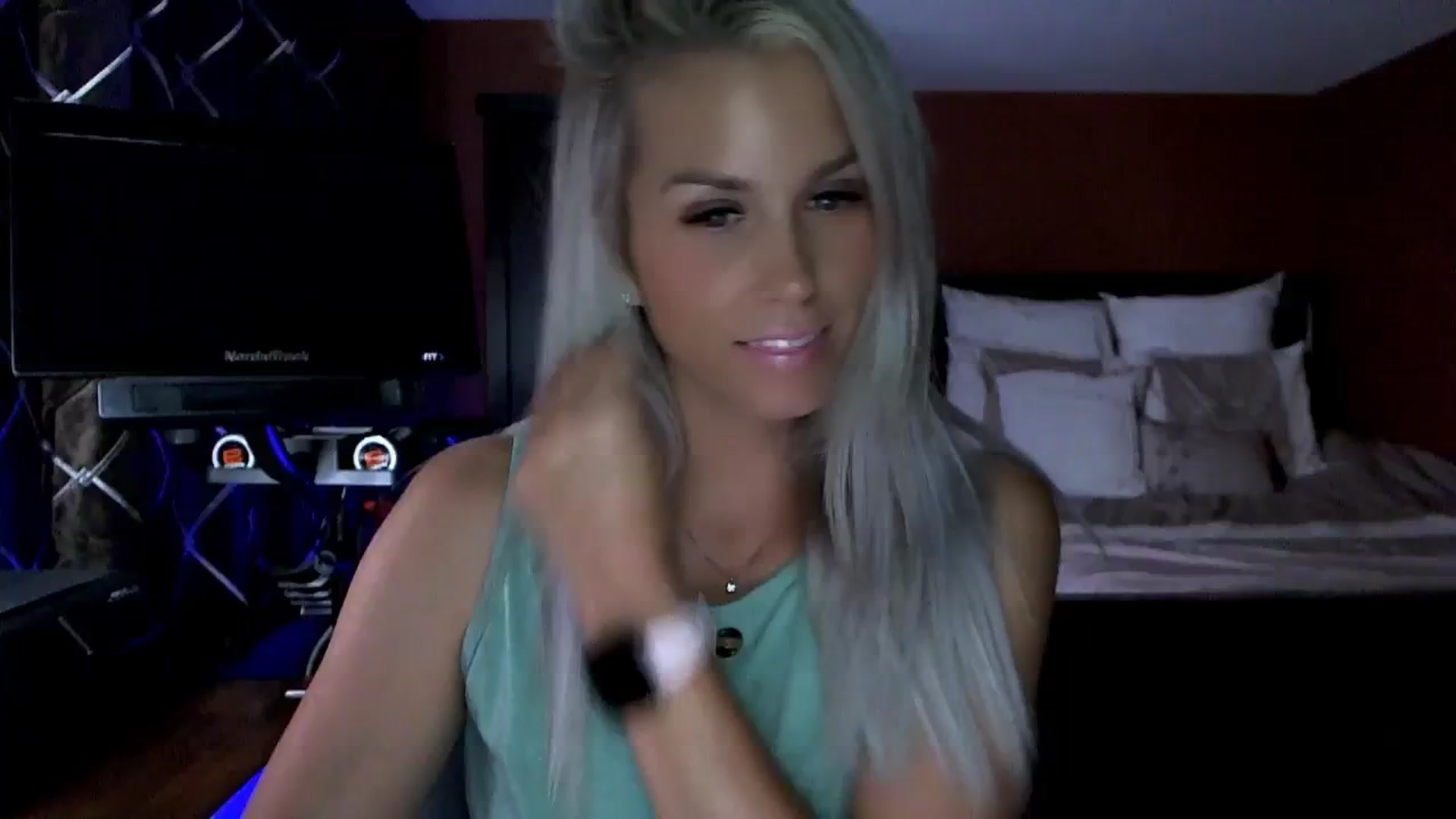 Gallery image thumbnail from Cora9's myfreecams stream on, 09/01/2023, 05:07 image 17 of 20