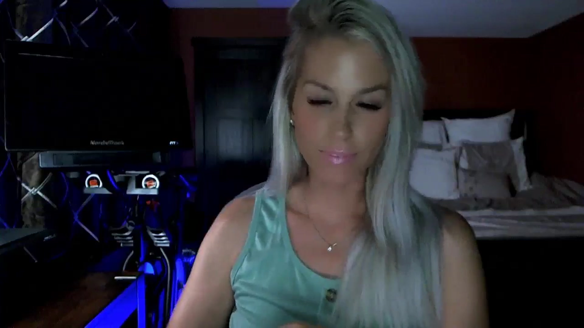 Gallery image thumbnail from Cora9's myfreecams stream on, 09/01/2023, 05:07 image 3 of 20