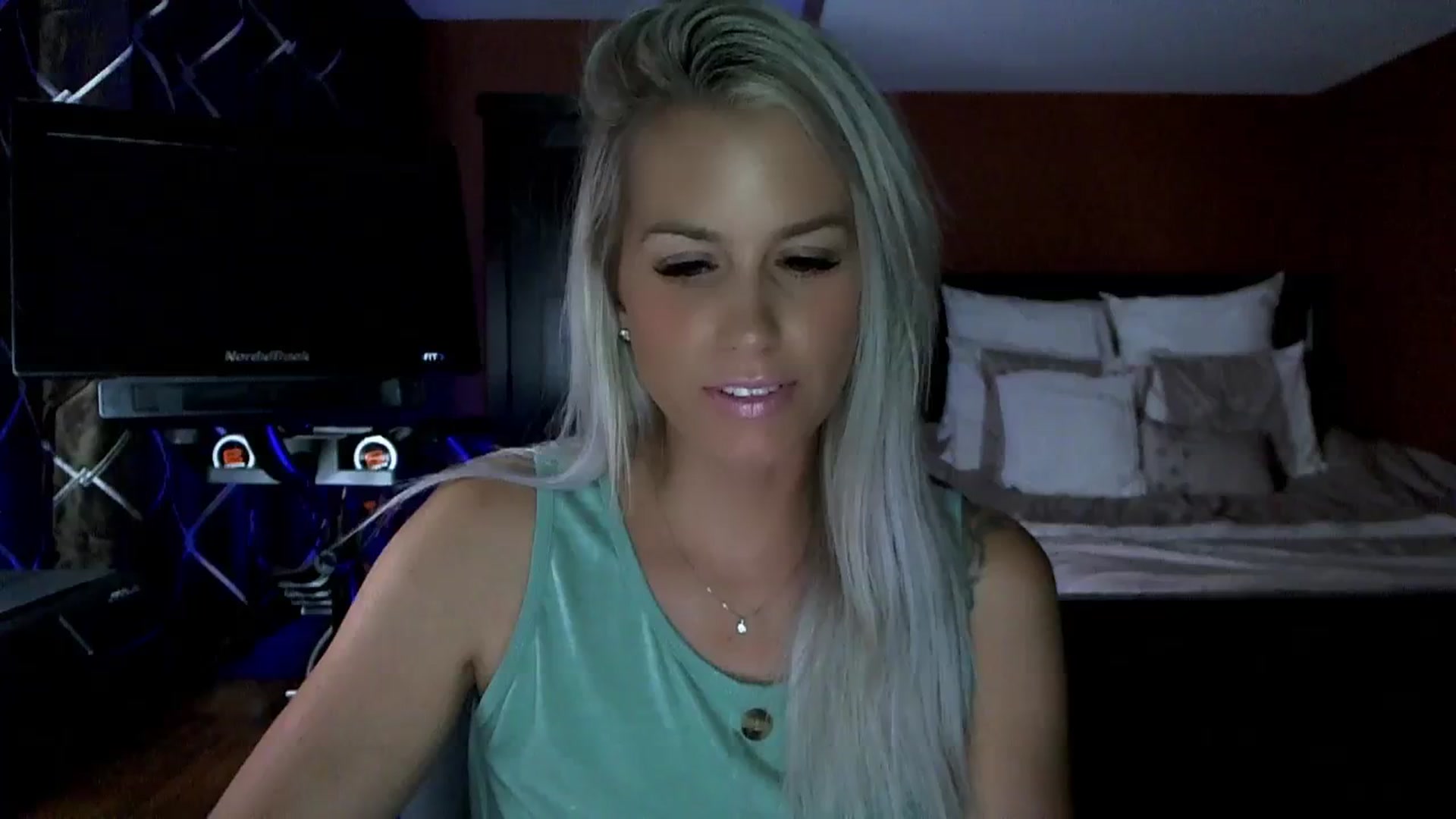 Gallery image thumbnail from Cora9's myfreecams stream on, 09/01/2023, 05:07 image 2 of 20