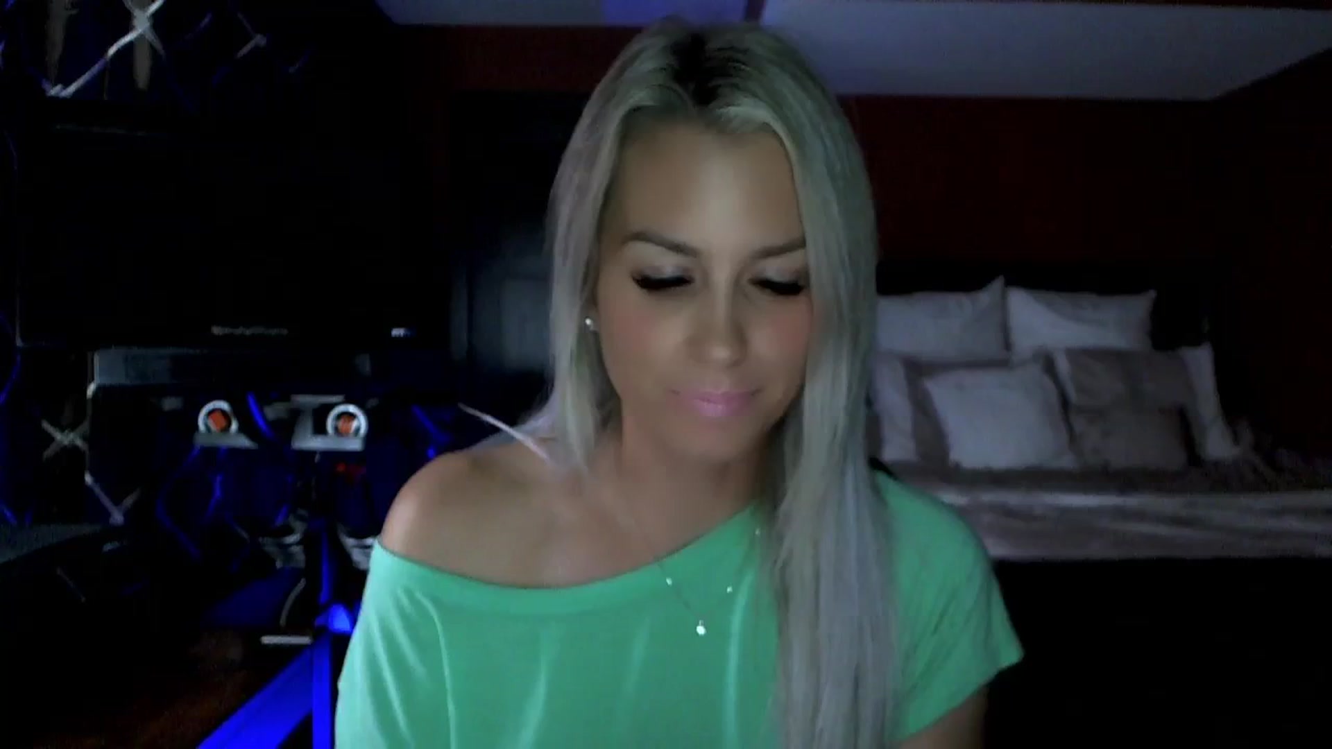 Gallery image thumbnail from Cora9's myfreecams stream on, 09/11/2023, 04:53 image 9 of 20
