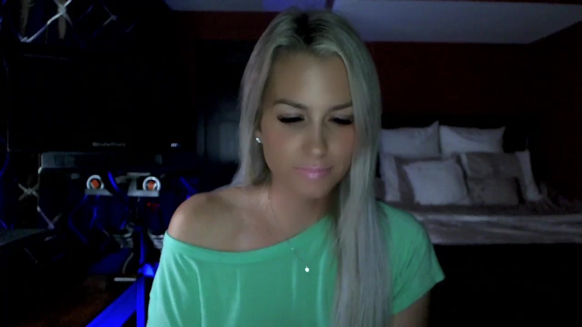 Gallery image thumbnail from Cora9's myfreecams stream on, 09/11/2023, 04:53 image 10 of 20
