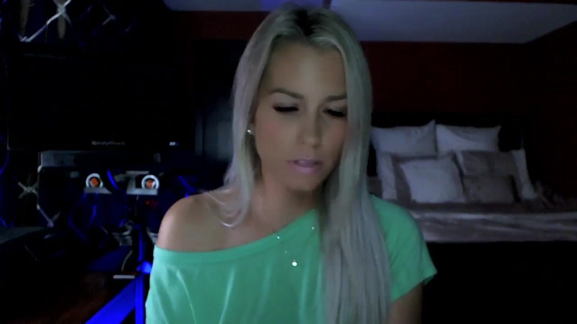 Gallery image thumbnail from Cora9's myfreecams stream on, 09/11/2023, 04:53 image 2 of 20