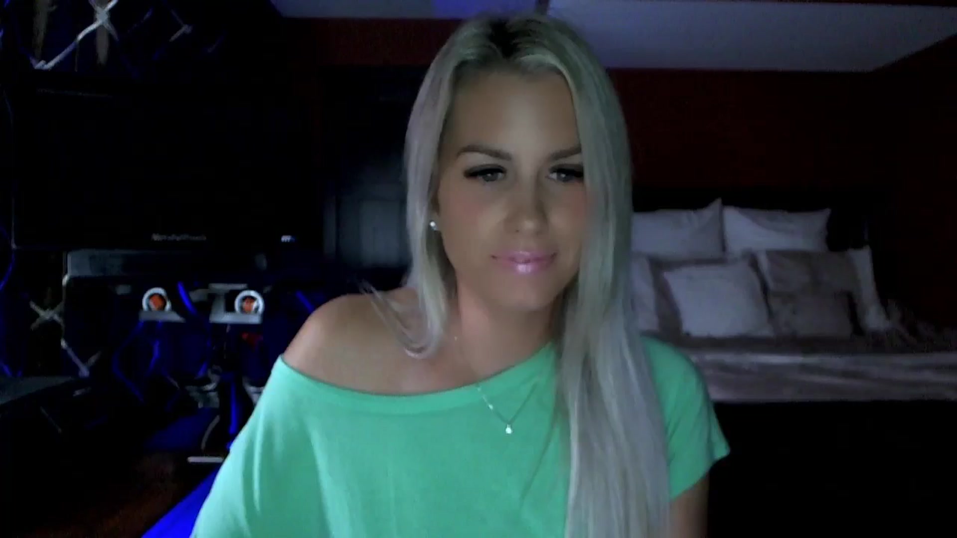 Gallery image thumbnail from Cora9's myfreecams stream on, 09/11/2023, 04:53 image 1 of 20