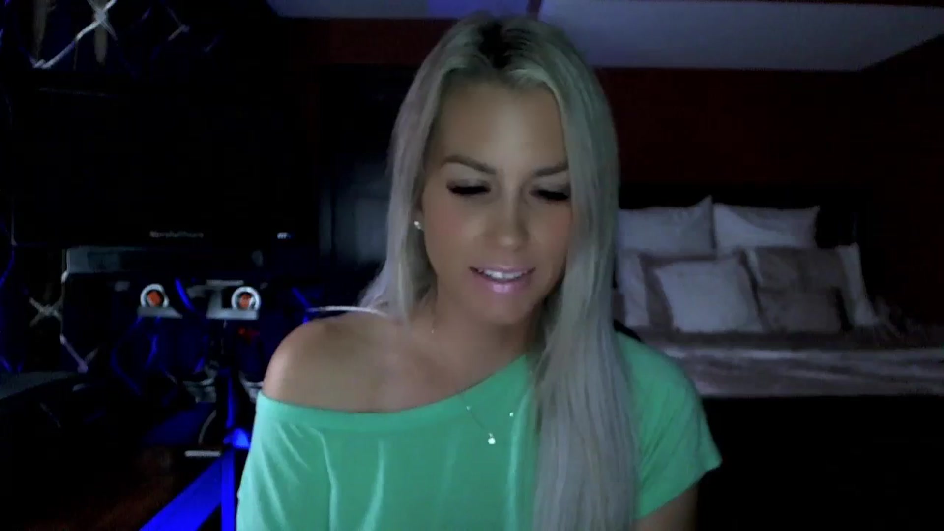 Gallery image thumbnail from Cora9's myfreecams stream on, 09/11/2023, 04:53 image 6 of 20