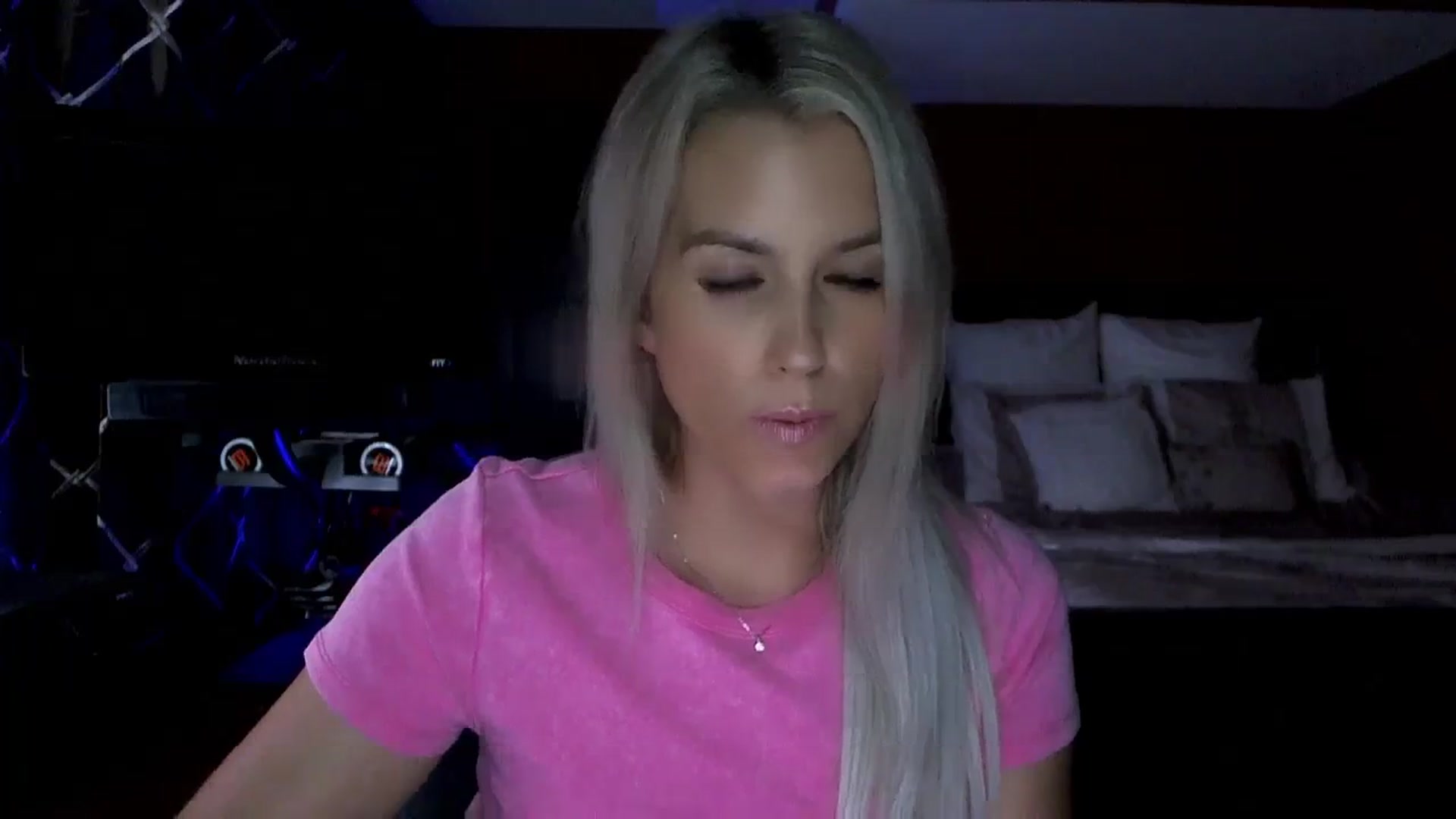 Gallery image thumbnail from Cora9's myfreecams stream on, 09/12/2023, 04:19 image 3 of 20