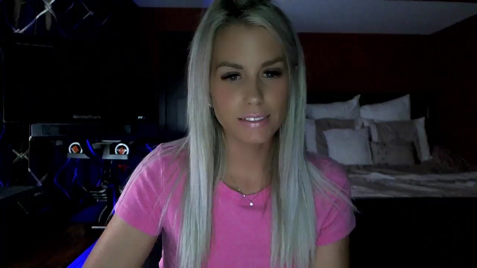 Gallery image thumbnail from Cora9's myfreecams stream on, 09/15/2023, 04:44 image 18 of 20