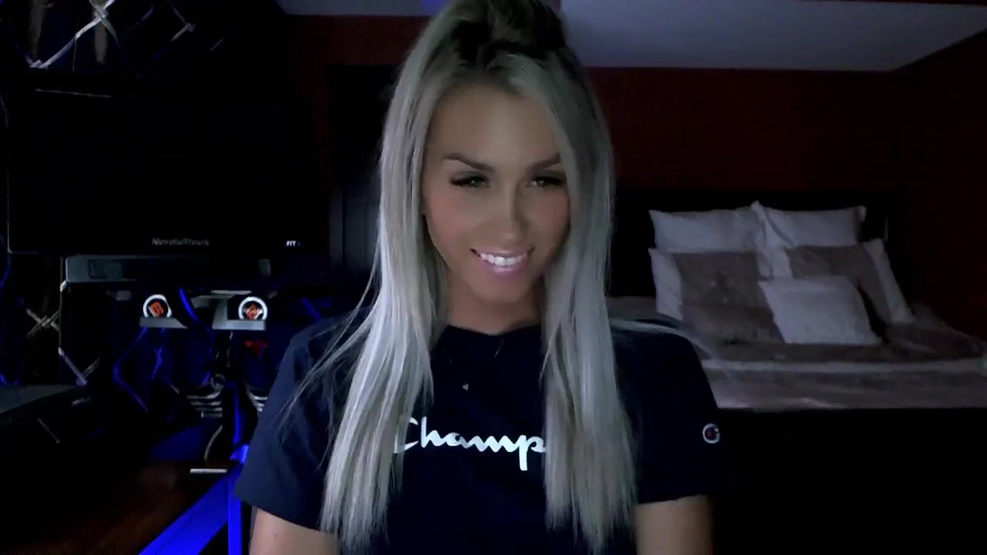 Gallery image thumbnail from Cora9's myfreecams stream on, 09/18/2023, 05:18 image 20 of 20