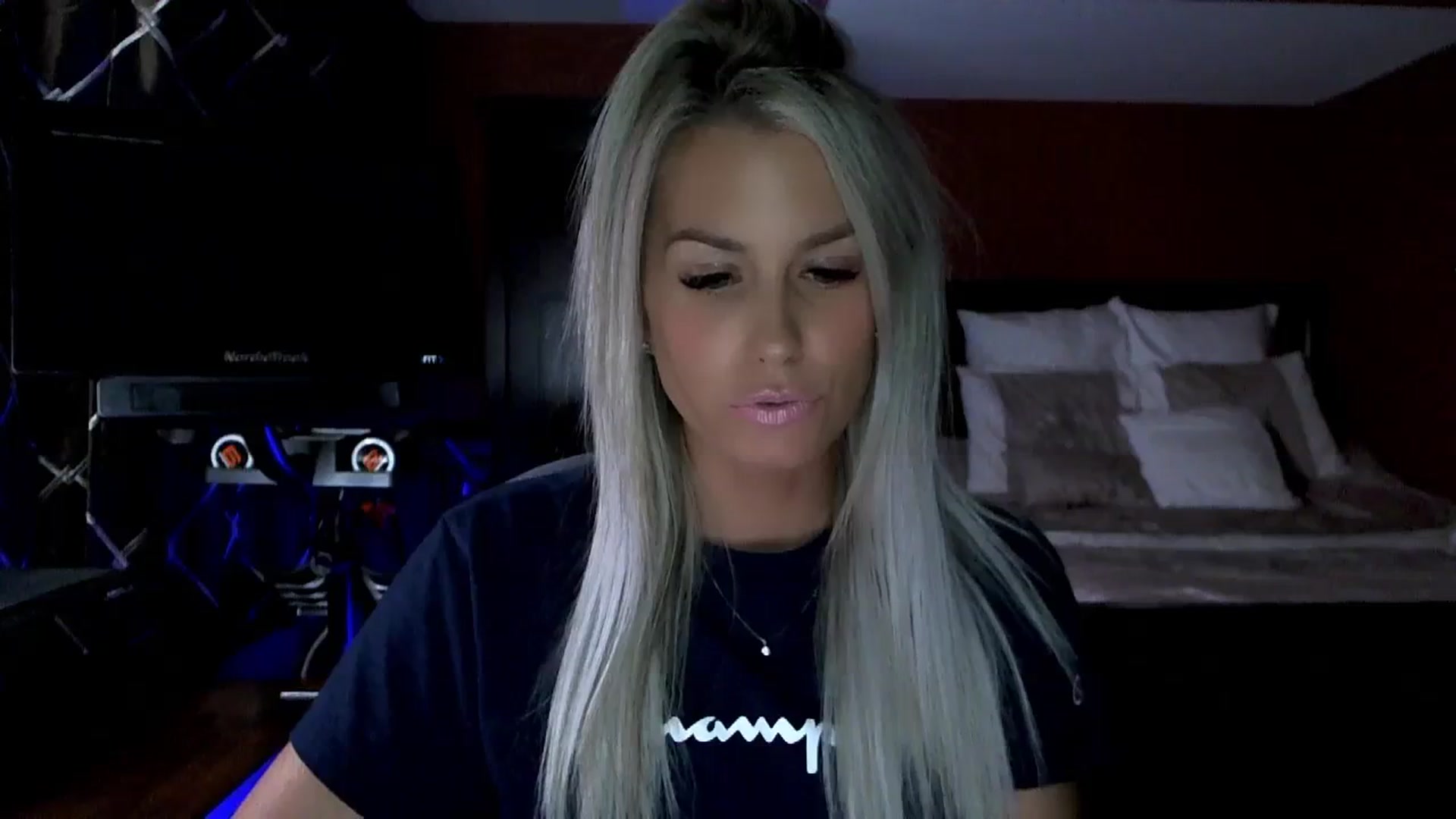 Gallery image thumbnail from Cora9's myfreecams stream on, 09/18/2023, 05:18 image 3 of 20