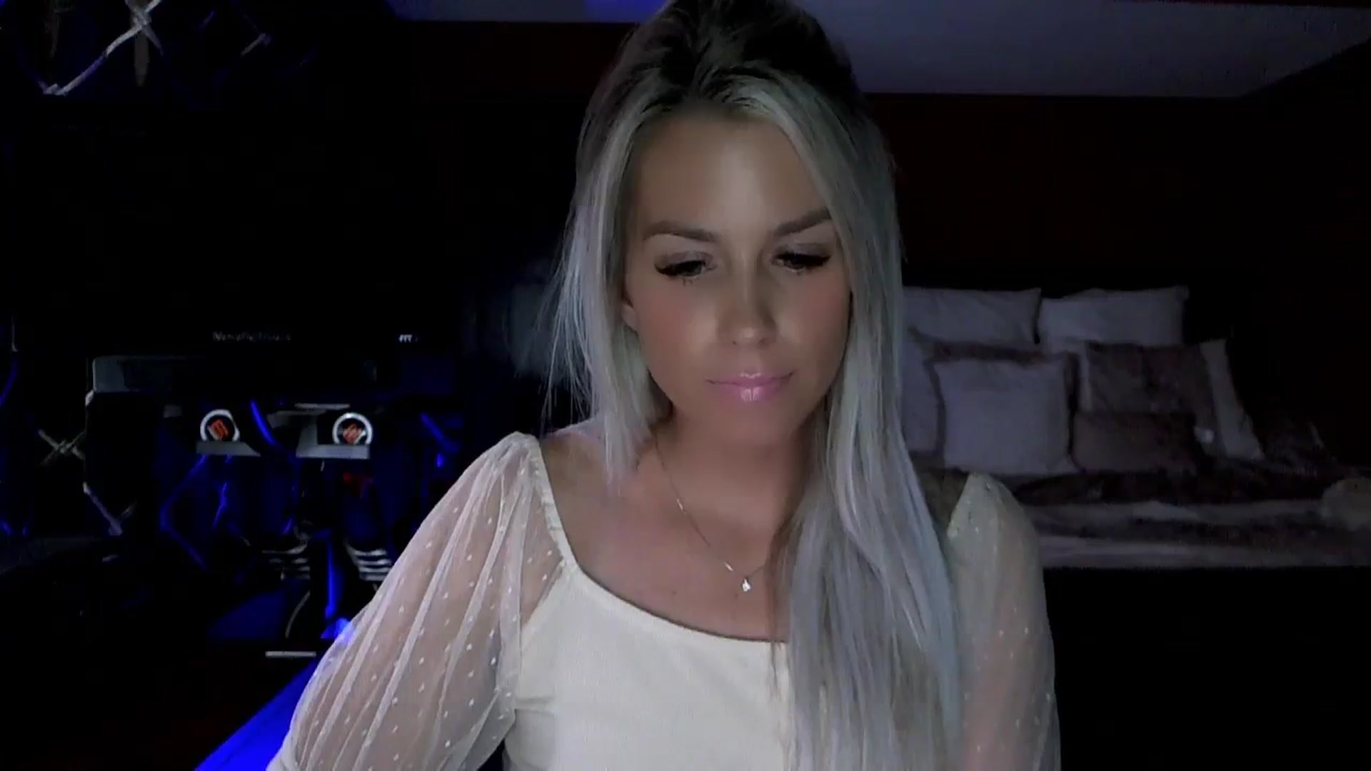 Gallery image thumbnail from Cora9's myfreecams stream on, 09/19/2023, 06:47 image 18 of 20