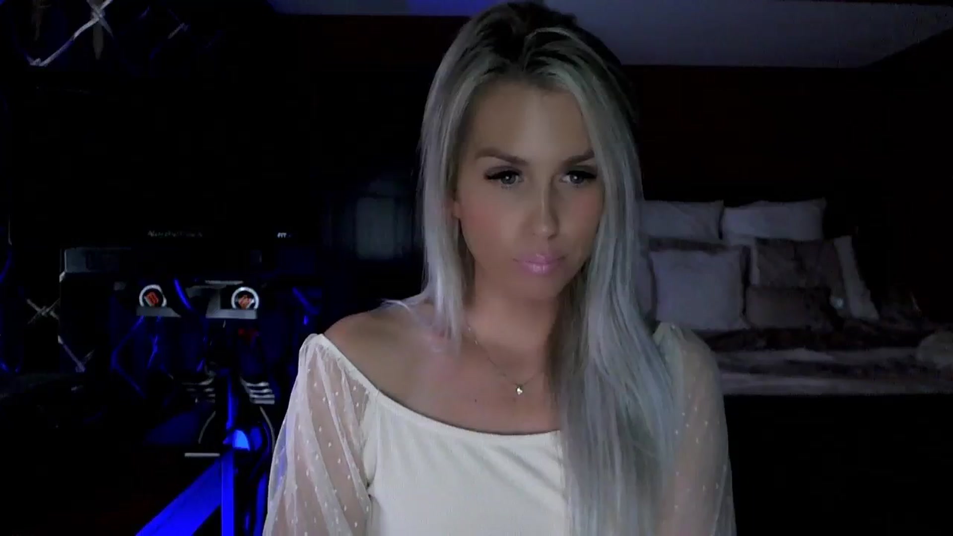 Gallery image thumbnail from Cora9's myfreecams stream on, 09/19/2023, 06:47 image 16 of 20