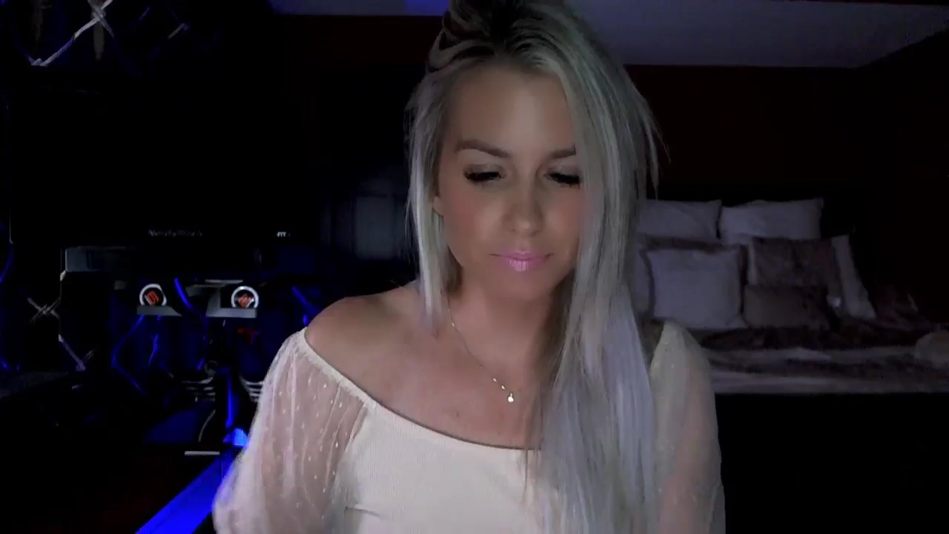 Gallery image thumbnail from Cora9's myfreecams stream on, 09/19/2023, 06:47 image 3 of 20