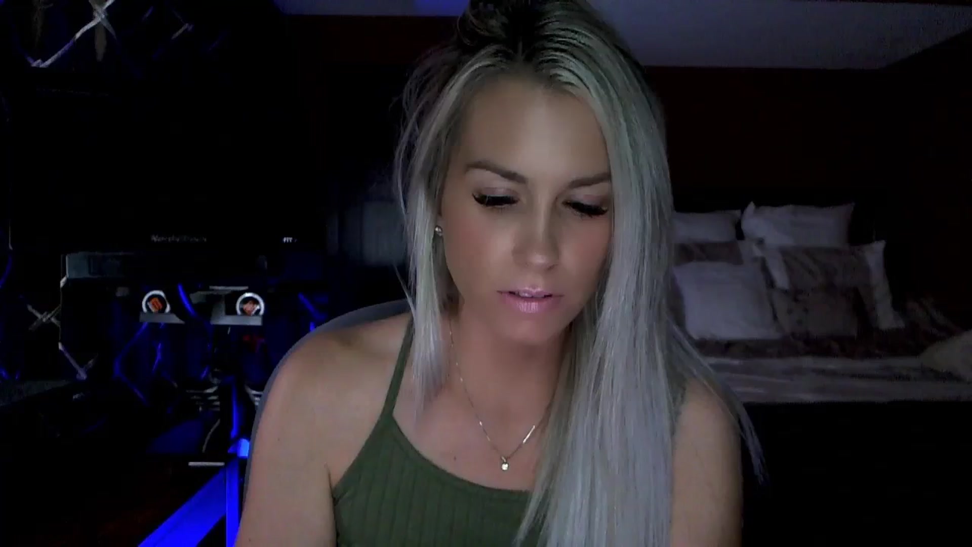 Gallery image thumbnail from Cora9's myfreecams stream on, 09/20/2023, 04:33 image 6 of 20