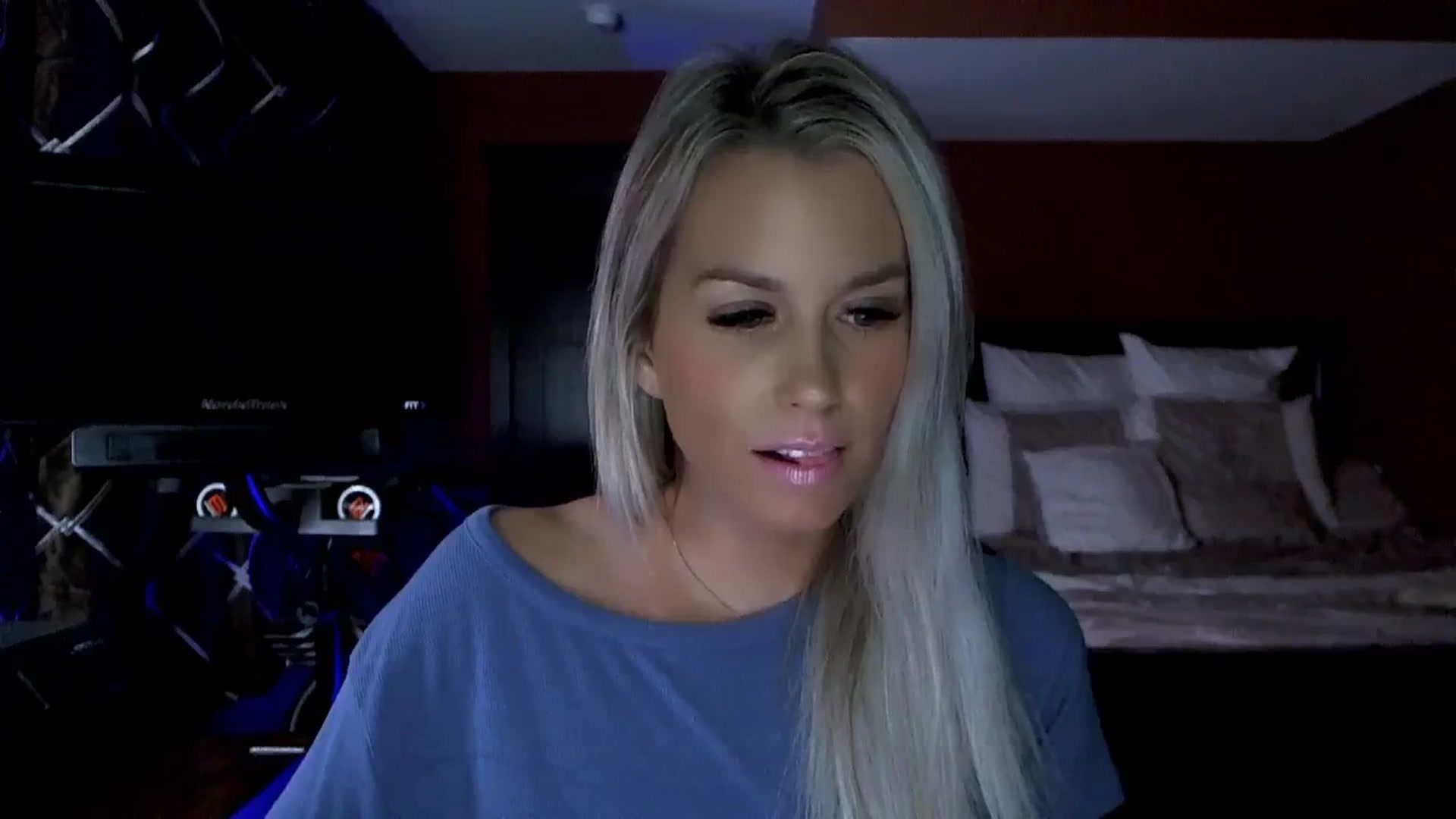 Gallery image thumbnail from Cora9's myfreecams stream on, 09/25/2023, 06:01 image 6 of 20