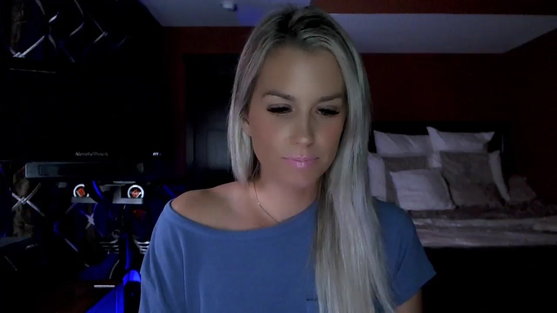 Gallery image thumbnail from Cora9's myfreecams stream on, 09/25/2023, 06:01 image 18 of 20