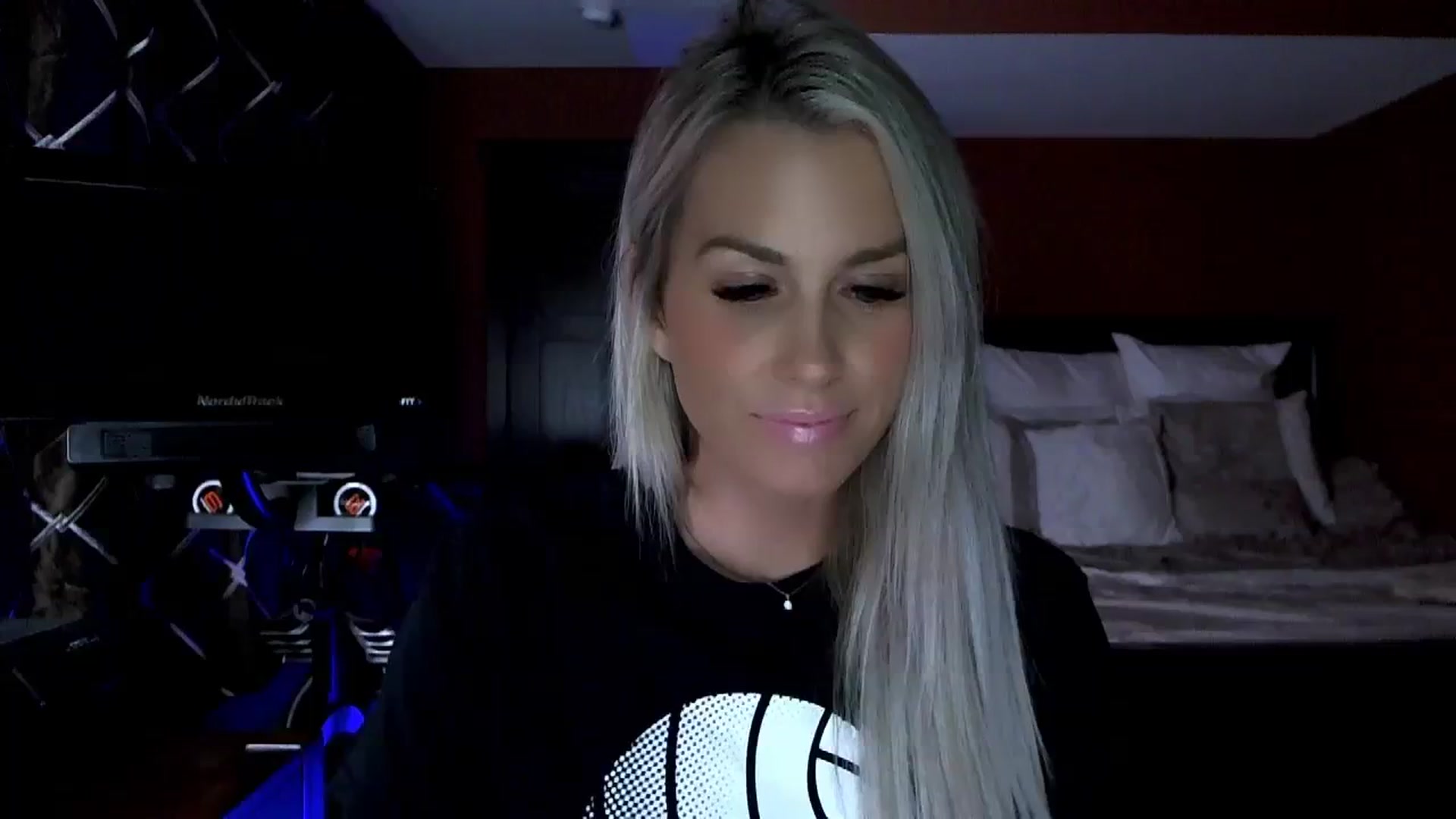 Gallery image thumbnail from Cora9's myfreecams stream on, 09/27/2023, 04:20 image 1 of 20