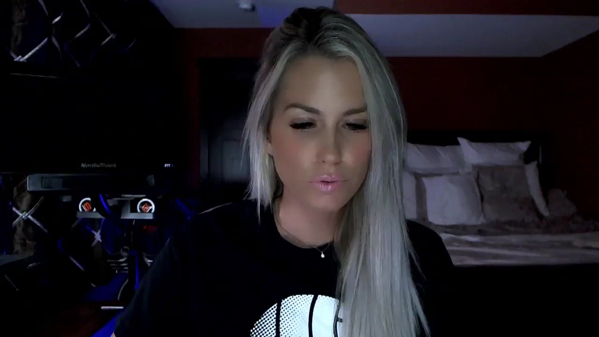 Gallery image thumbnail from Cora9's myfreecams stream on, 09/27/2023, 04:20 image 3 of 20