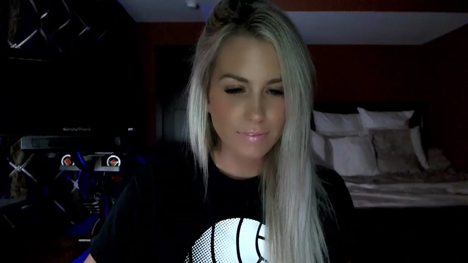 Gallery image thumbnail from Cora9's myfreecams stream on, 09/27/2023, 04:20 image 11 of 20
