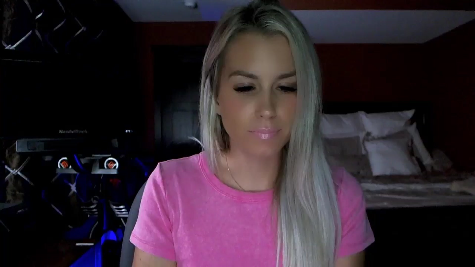 Gallery image thumbnail from Cora9's myfreecams stream on, 09/28/2023, 04:57 image 16 of 20