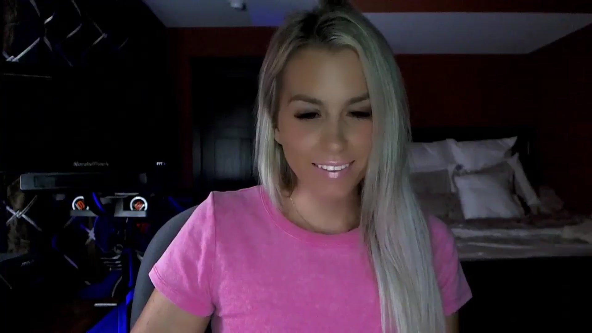 Gallery image thumbnail from Cora9's myfreecams stream on, 09/28/2023, 04:57 image 15 of 20