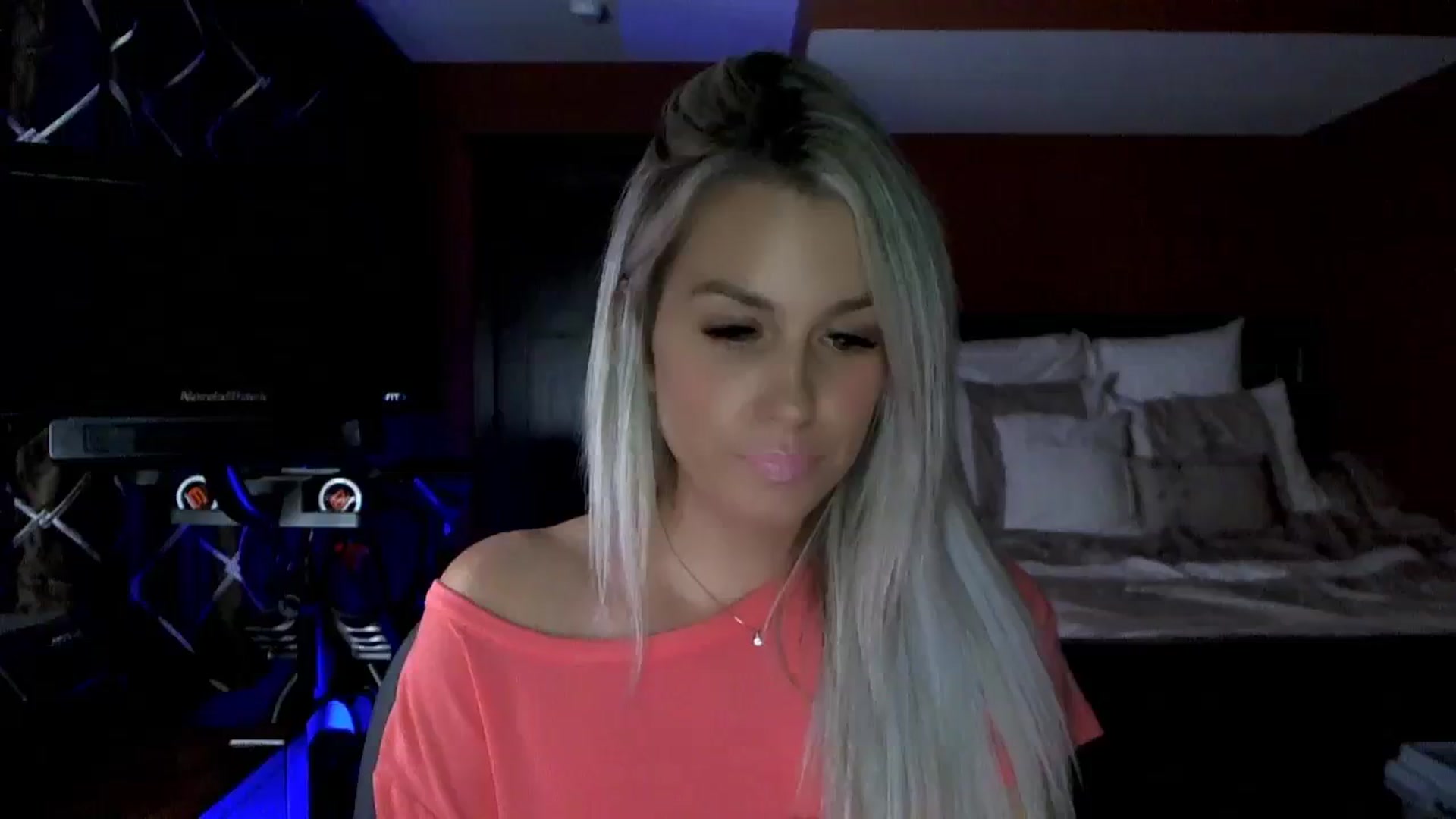 Gallery image thumbnail from Cora9's myfreecams stream on, 10/03/2023, 04:58 image 1 of 20