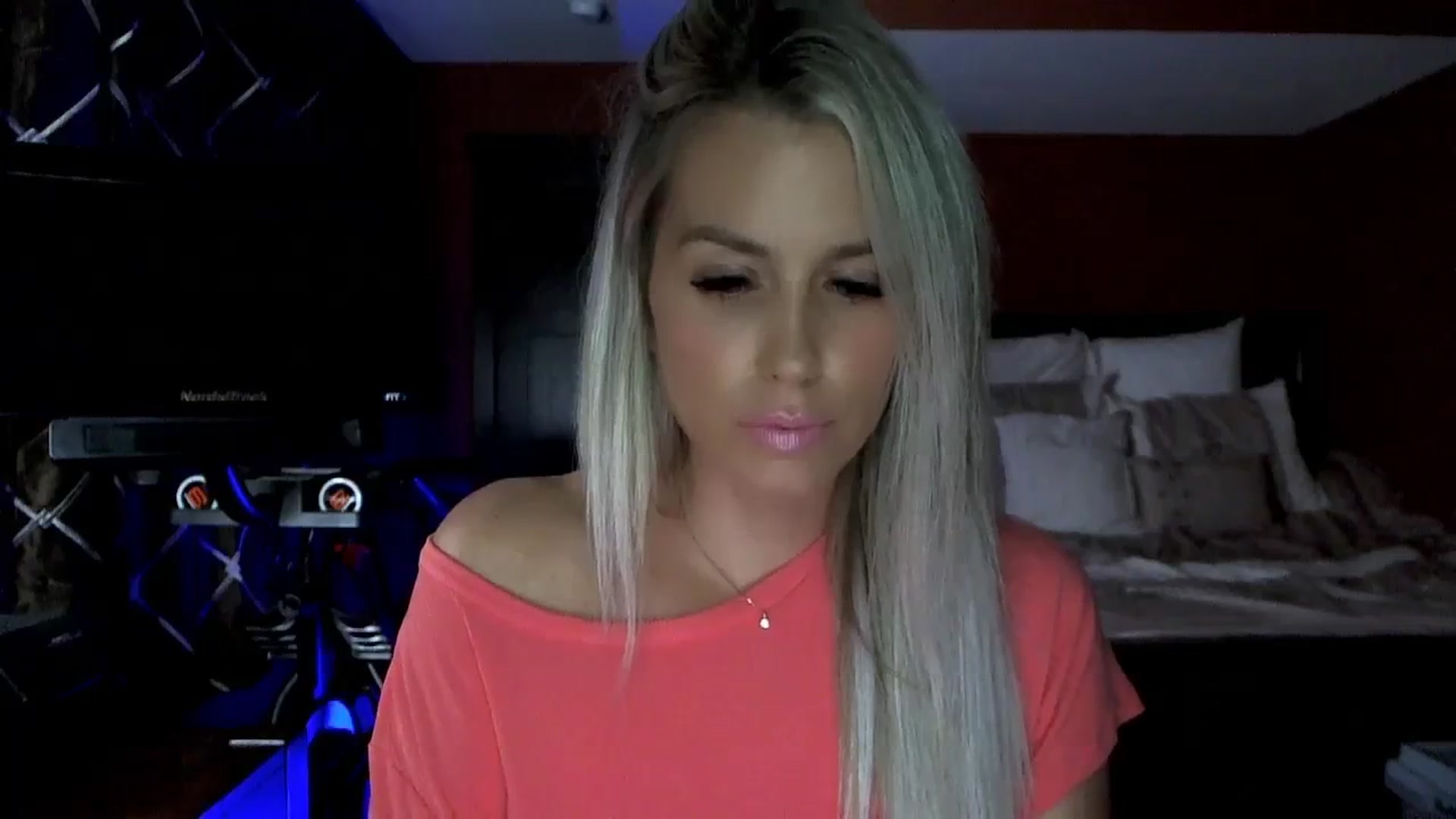 Gallery image thumbnail from Cora9's myfreecams stream on, 10/03/2023, 04:58 image 14 of 20