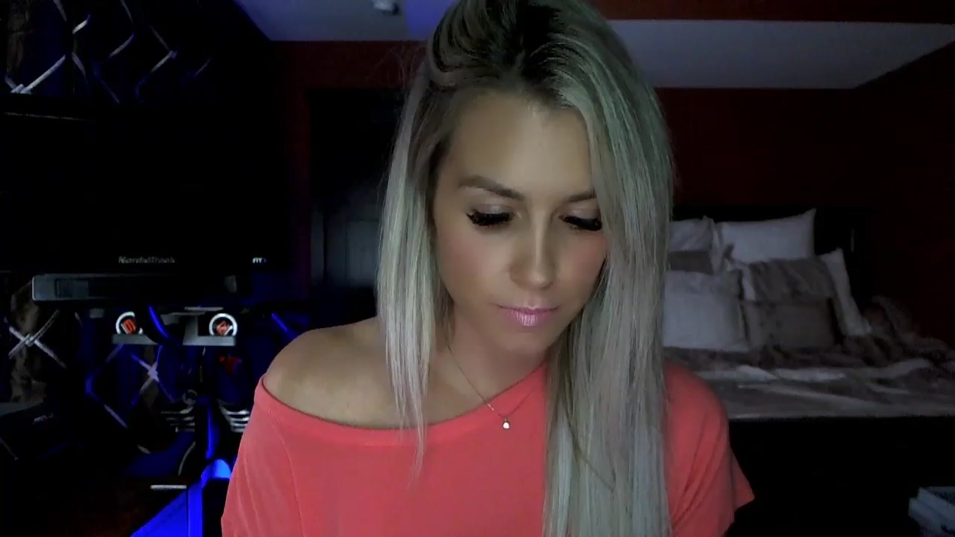 Gallery image thumbnail from Cora9's myfreecams stream on, 10/03/2023, 04:58 image 16 of 20