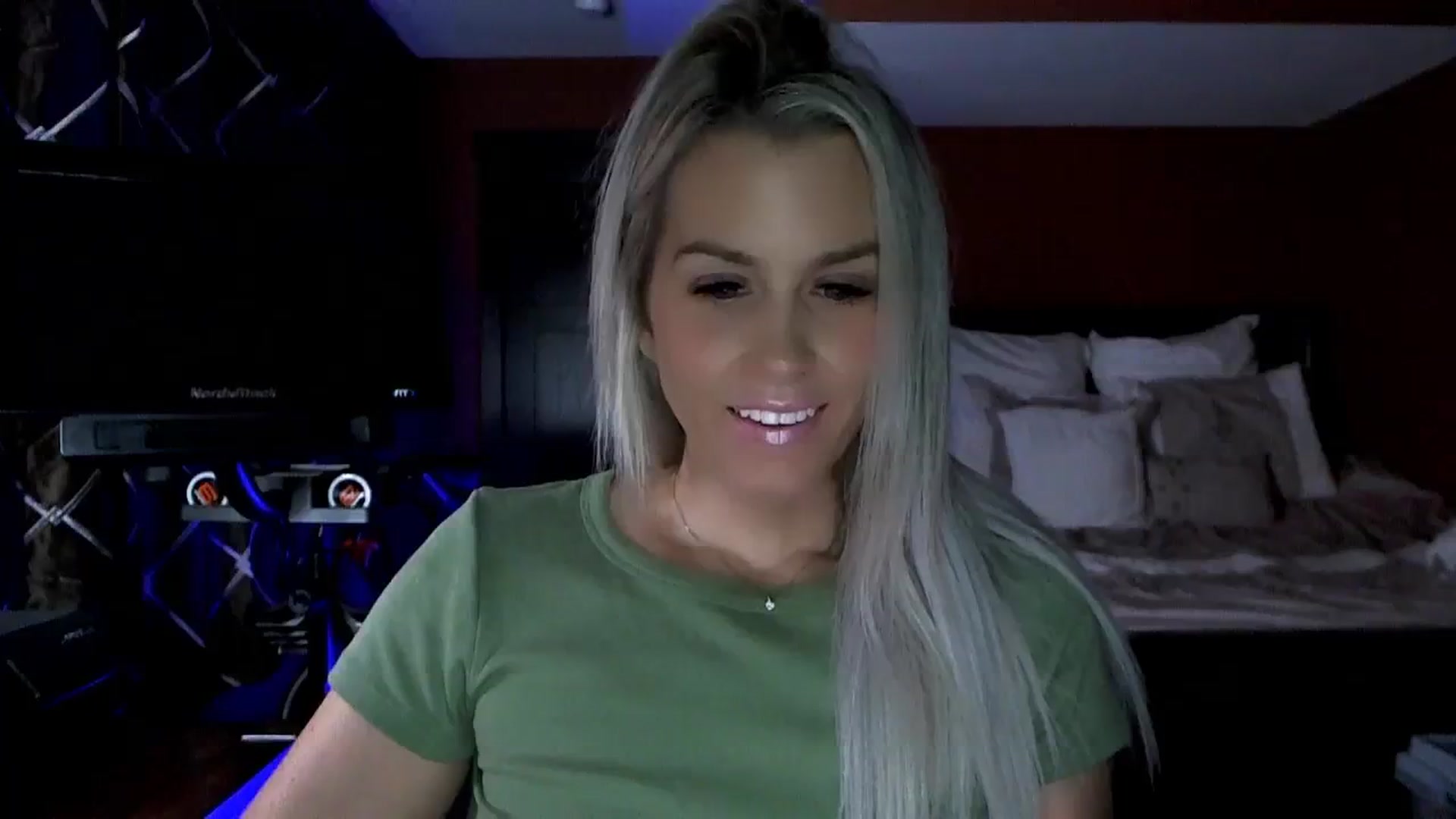 Gallery image thumbnail from Cora9's myfreecams stream on, 10/05/2023, 05:32 image 1 of 20