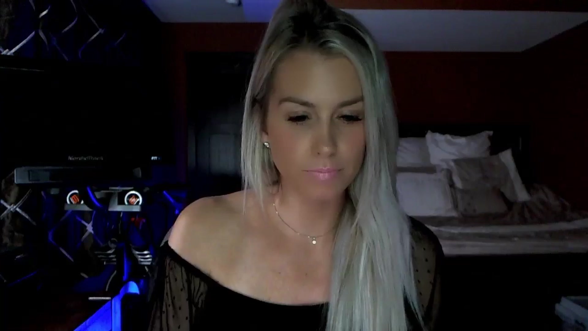 Gallery image thumbnail from Cora9's myfreecams stream on, 10/09/2023, 05:49 image 14 of 20