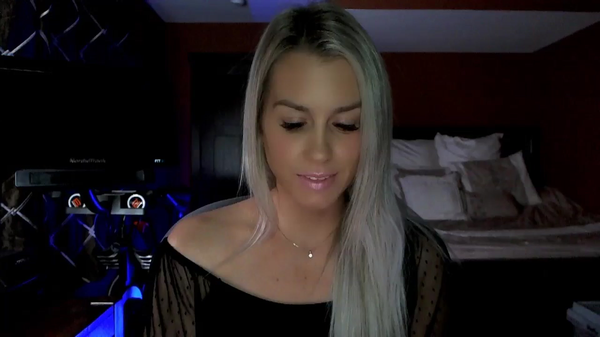 Gallery image thumbnail from Cora9's myfreecams stream on, 10/09/2023, 05:49 image 4 of 20