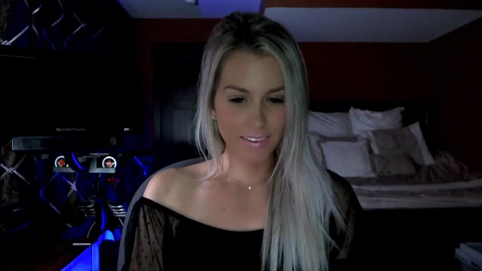 Gallery image thumbnail from Cora9's myfreecams stream on, 10/09/2023, 05:49 image 17 of 20