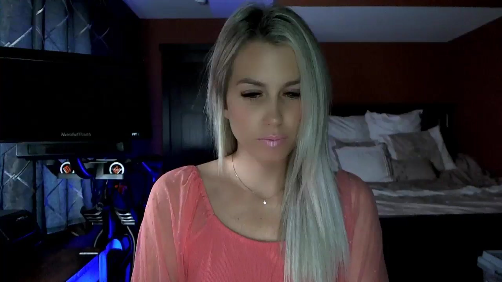 Gallery image thumbnail from Cora9's myfreecams stream on, 10/11/2023, 20:45 image 1 of 20
