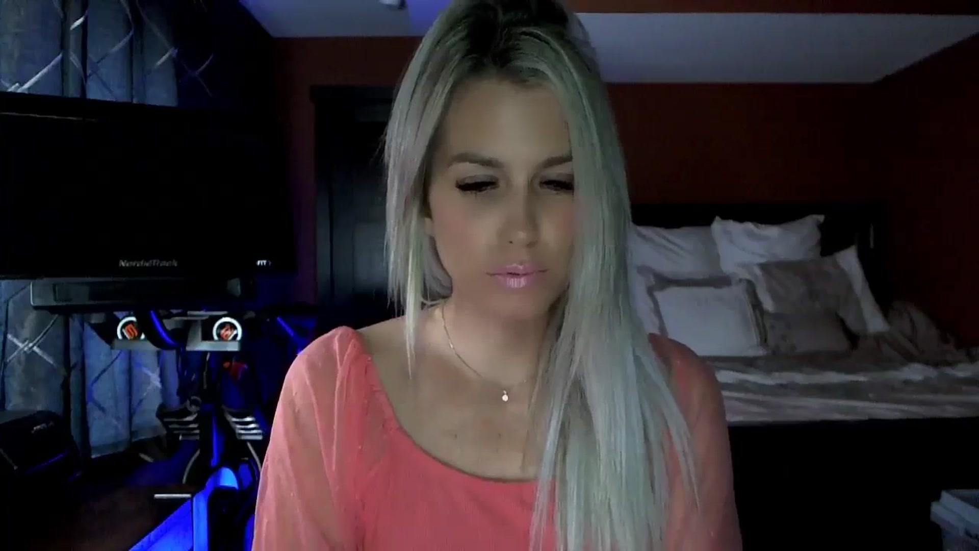 Gallery image thumbnail from Cora9's myfreecams stream on, 10/11/2023, 20:45 image 5 of 20