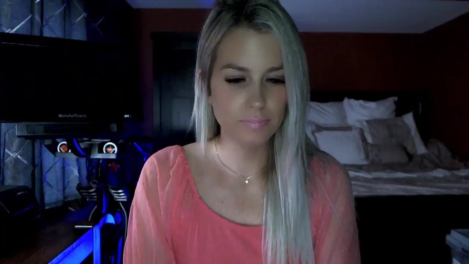 Gallery image thumbnail from Cora9's myfreecams stream on, 10/11/2023, 20:45 image 16 of 20