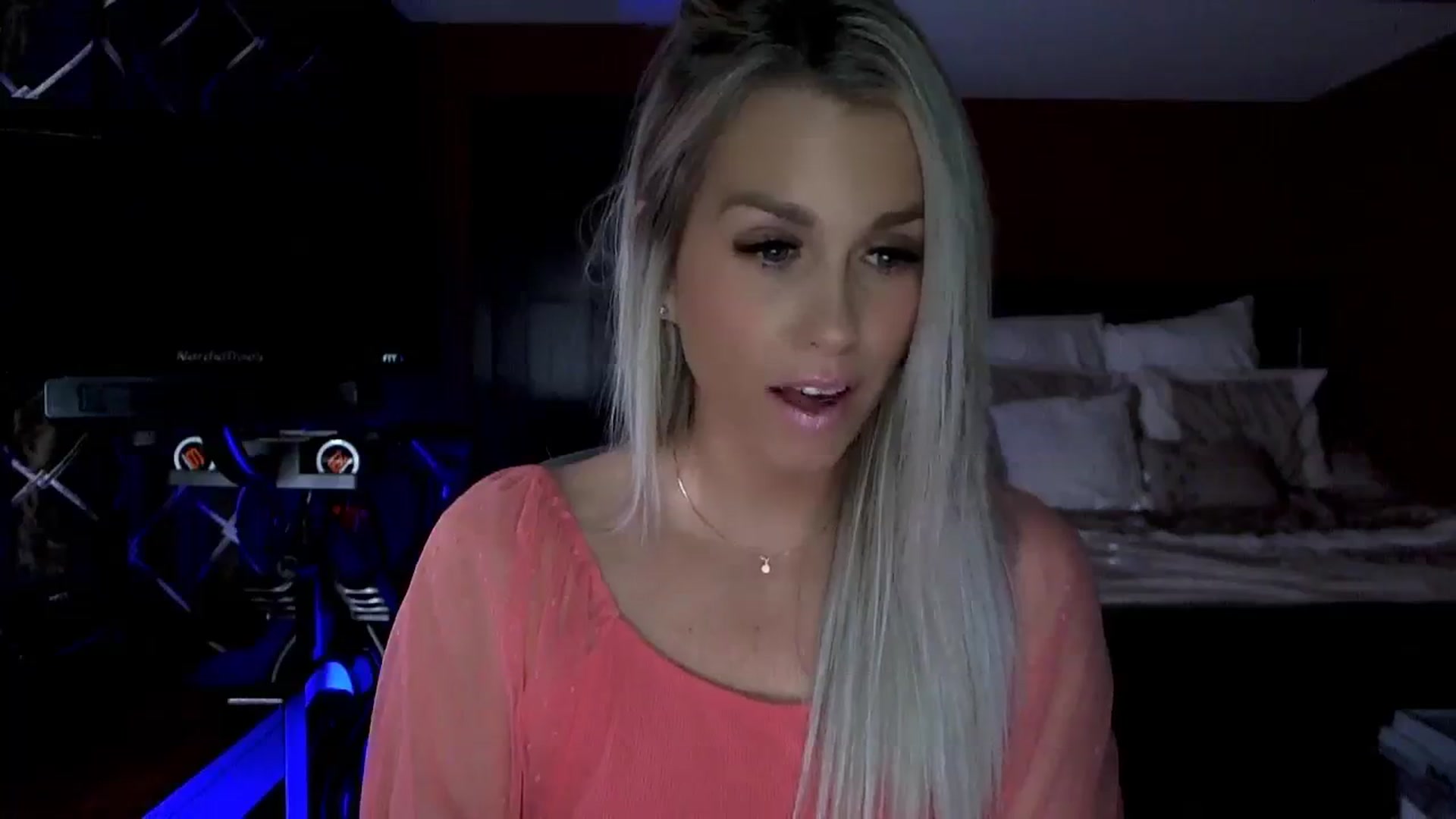 Gallery image thumbnail from Cora9's myfreecams stream on, 10/13/2023, 03:44 image 7 of 20