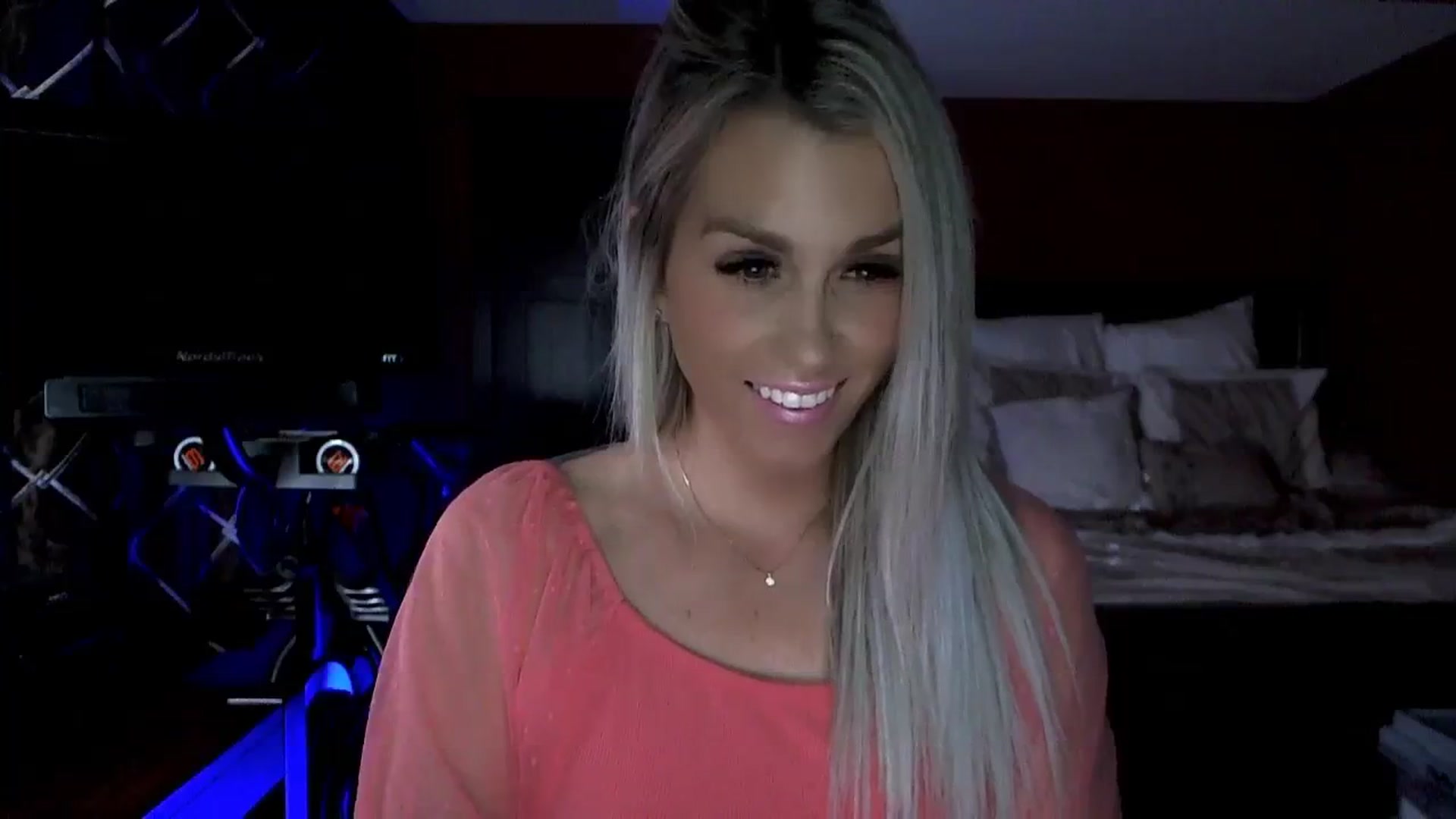 Gallery image thumbnail from Cora9's myfreecams stream on, 10/13/2023, 03:44 image 10 of 20