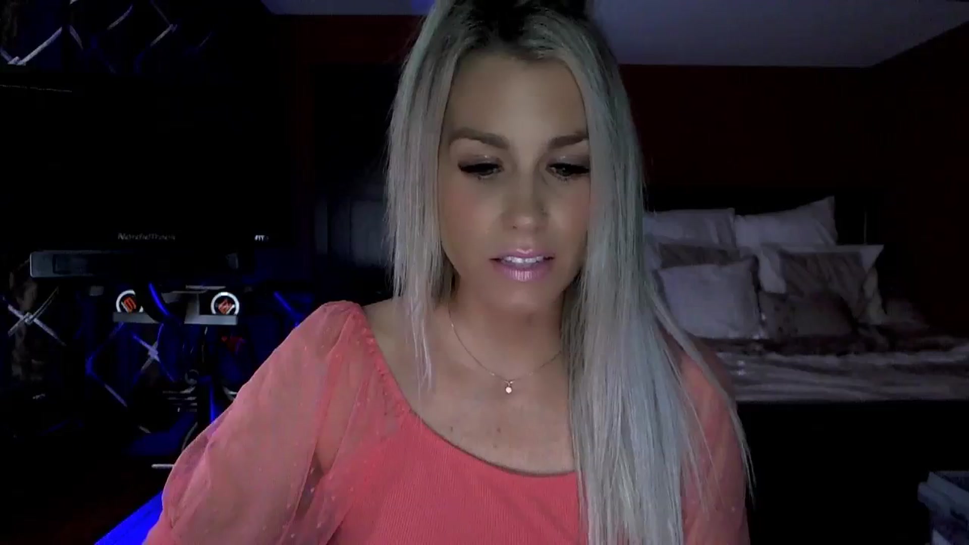 Gallery image thumbnail from Cora9's myfreecams stream on, 10/13/2023, 03:44 image 3 of 20