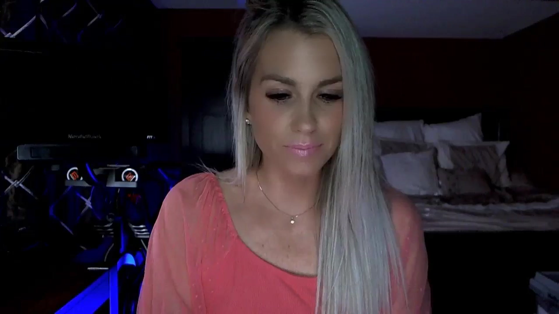 Gallery image thumbnail from Cora9's myfreecams stream on, 10/13/2023, 03:44 image 5 of 20