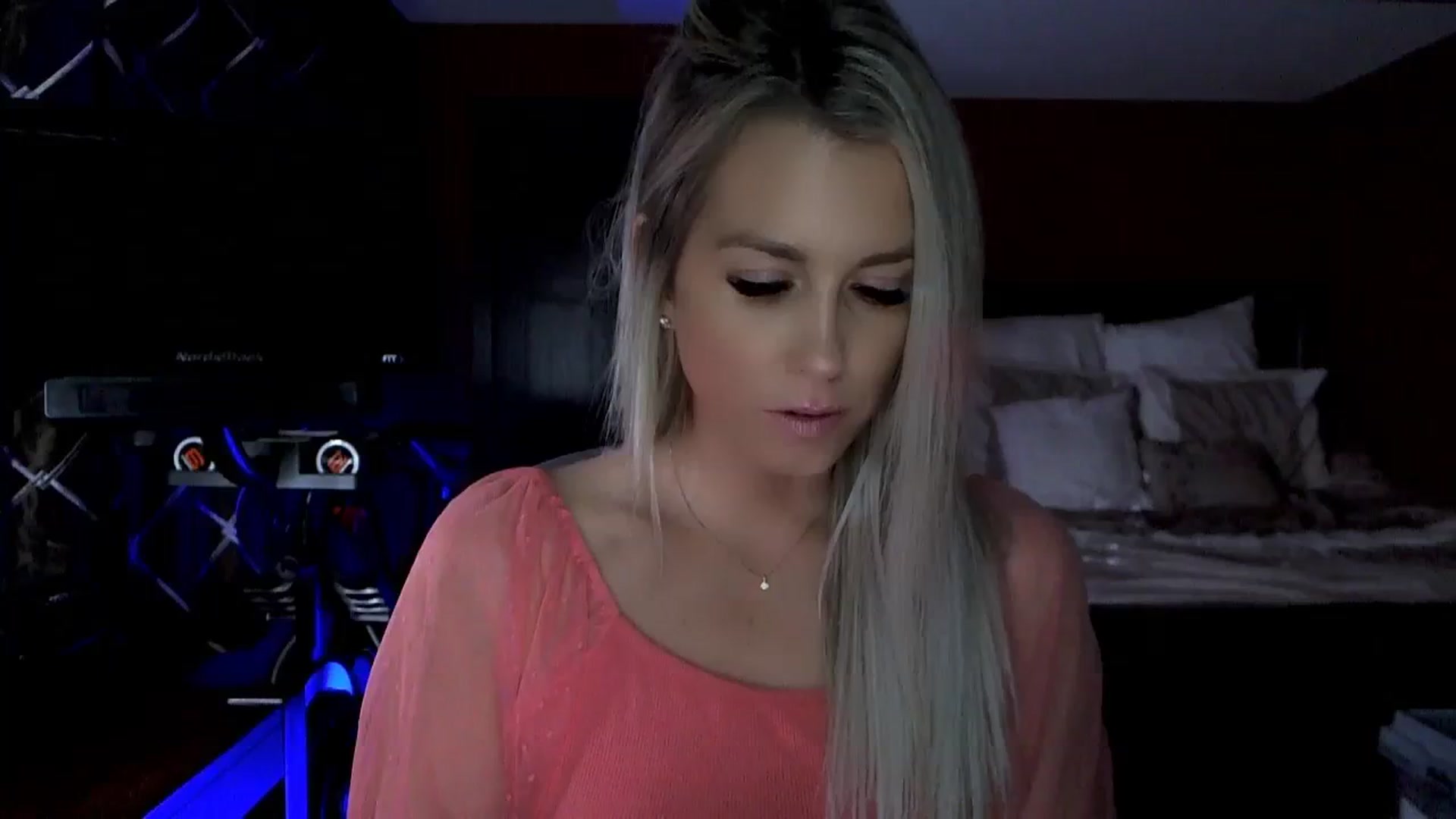 Gallery image thumbnail from Cora9's myfreecams stream on, 10/13/2023, 03:44 image 11 of 20