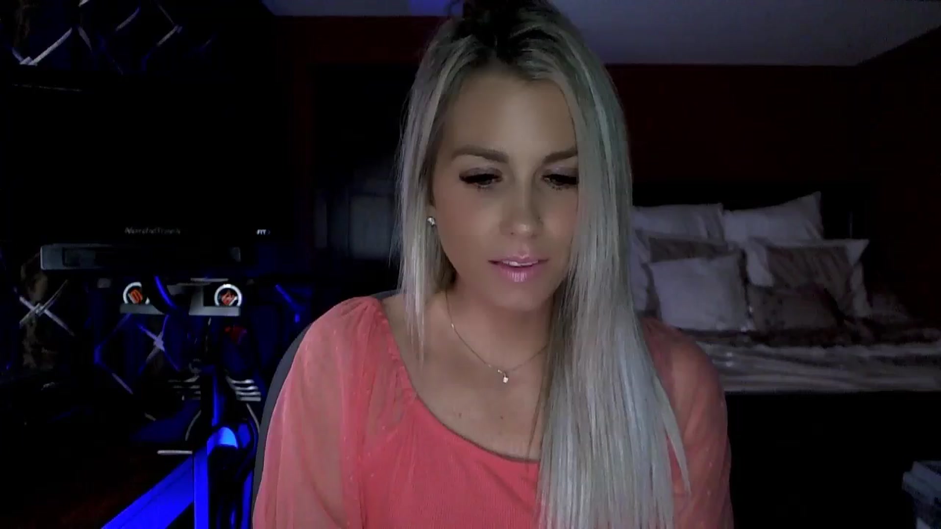 Gallery image thumbnail from Cora9's myfreecams stream on, 10/13/2023, 04:13 image 17 of 20