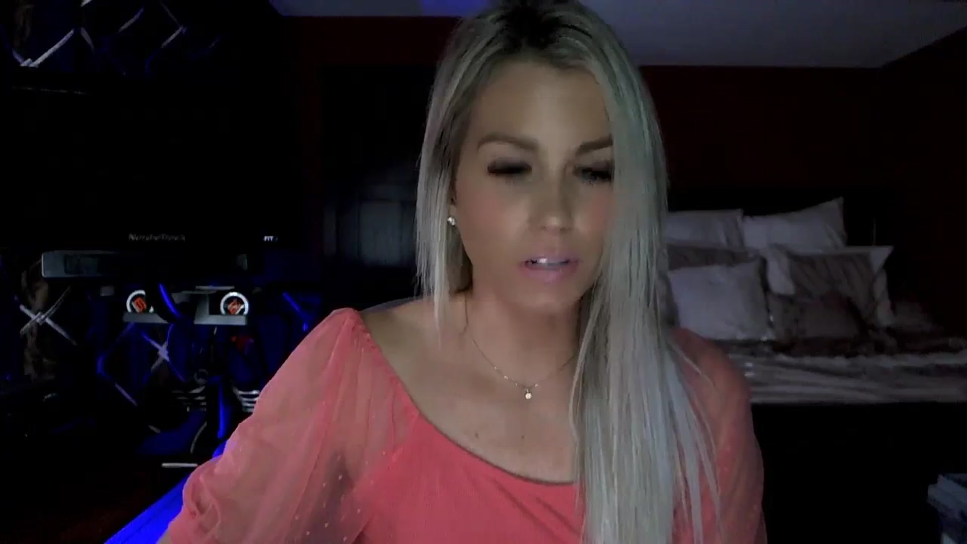 Gallery image thumbnail from Cora9's myfreecams stream on, 10/13/2023, 04:13 image 3 of 20