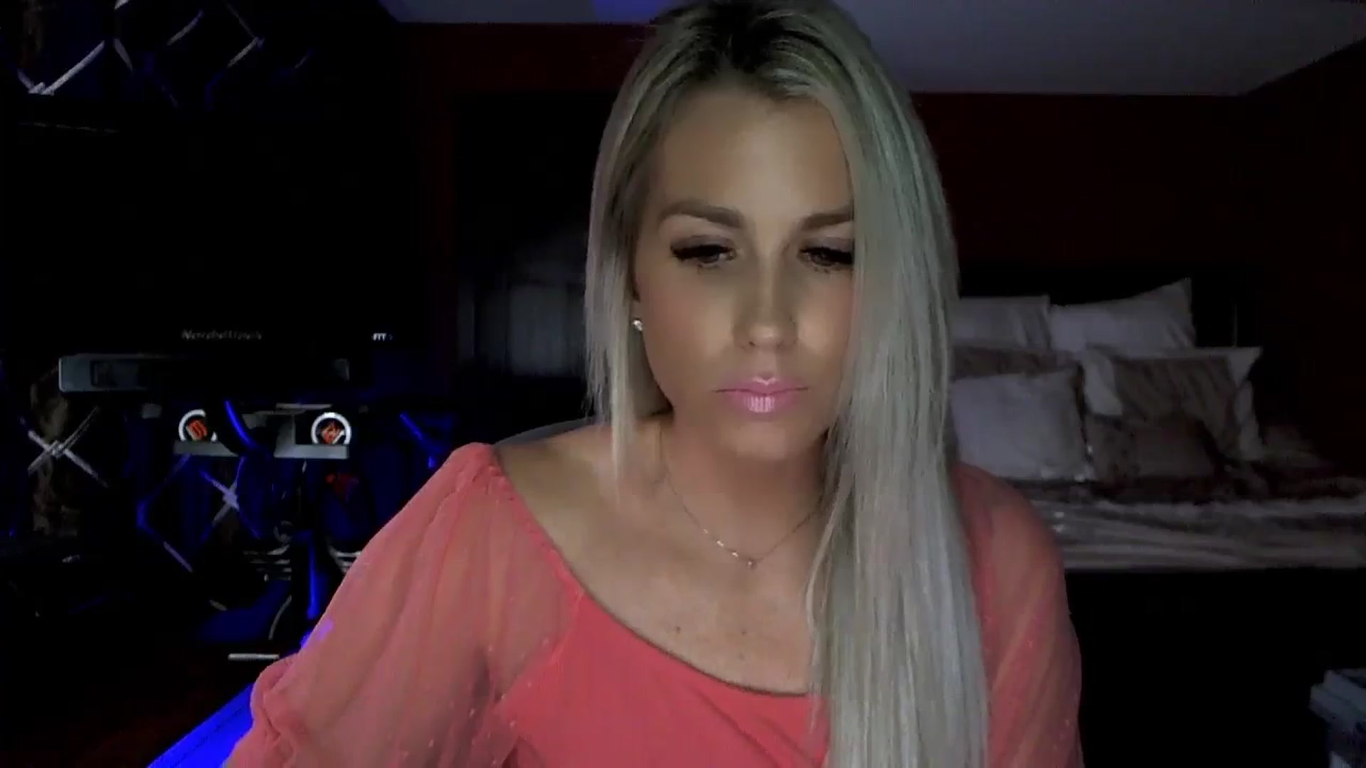 Gallery image thumbnail from Cora9's myfreecams stream on, 10/13/2023, 04:13 image 2 of 20