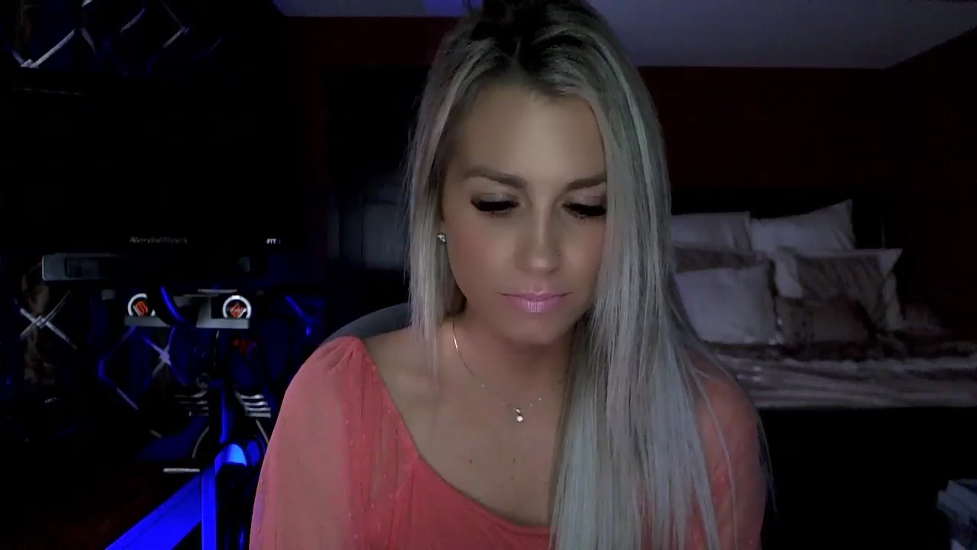 Gallery image thumbnail from Cora9's myfreecams stream on, 10/13/2023, 04:13 image 11 of 20