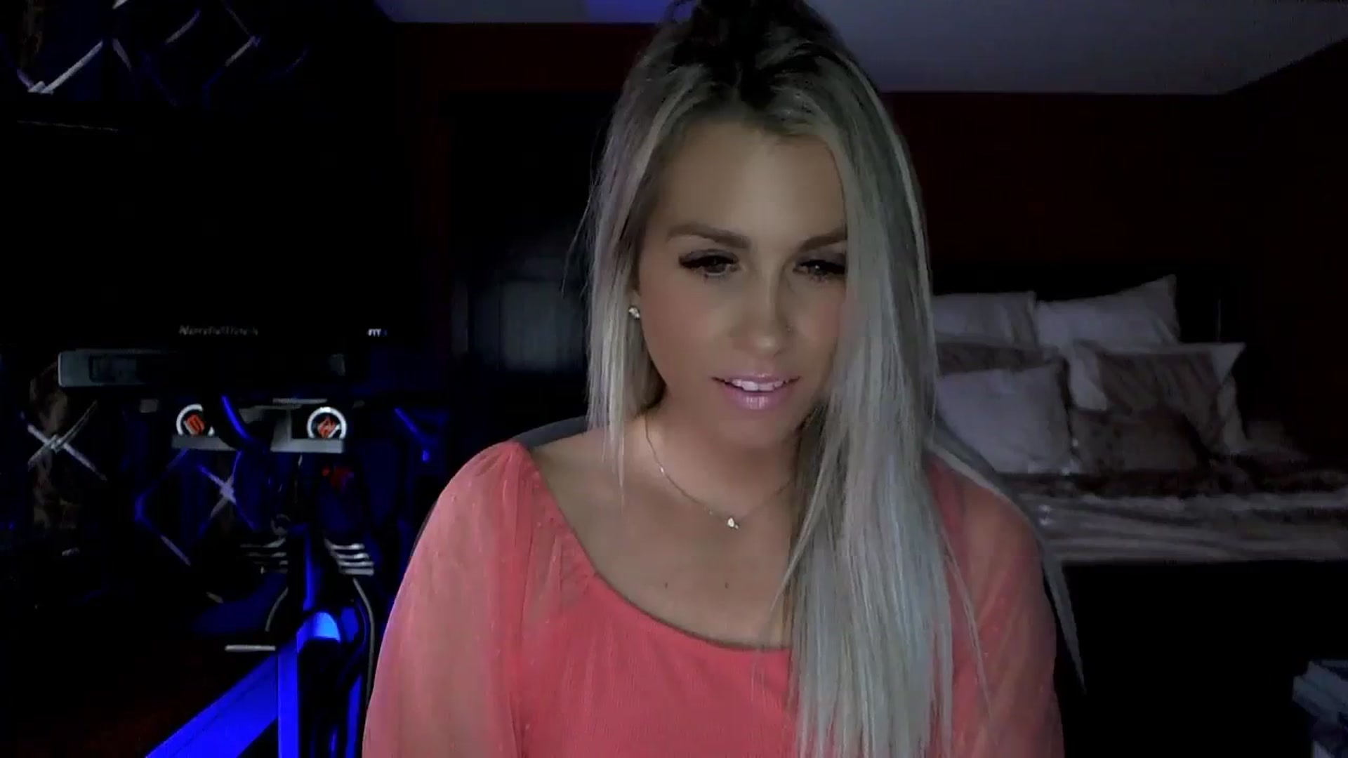 Gallery image thumbnail from Cora9's myfreecams stream on, 10/13/2023, 04:13 image 7 of 20