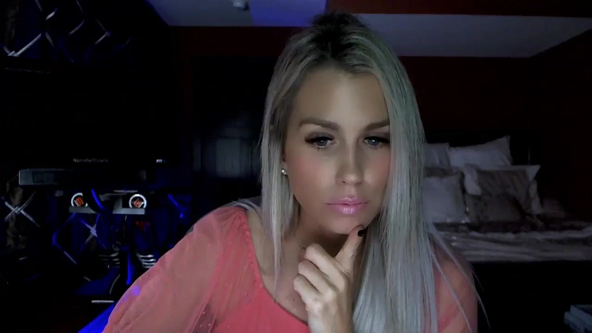 Gallery image thumbnail from Cora9's myfreecams stream on, 10/13/2023, 05:01 image 14 of 20