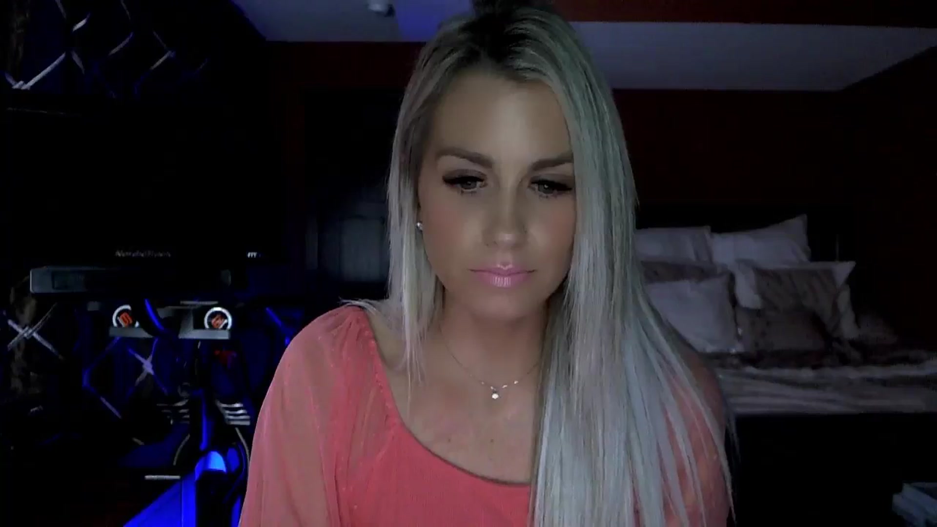 Gallery image thumbnail from Cora9's myfreecams stream on, 10/13/2023, 05:01 image 9 of 20