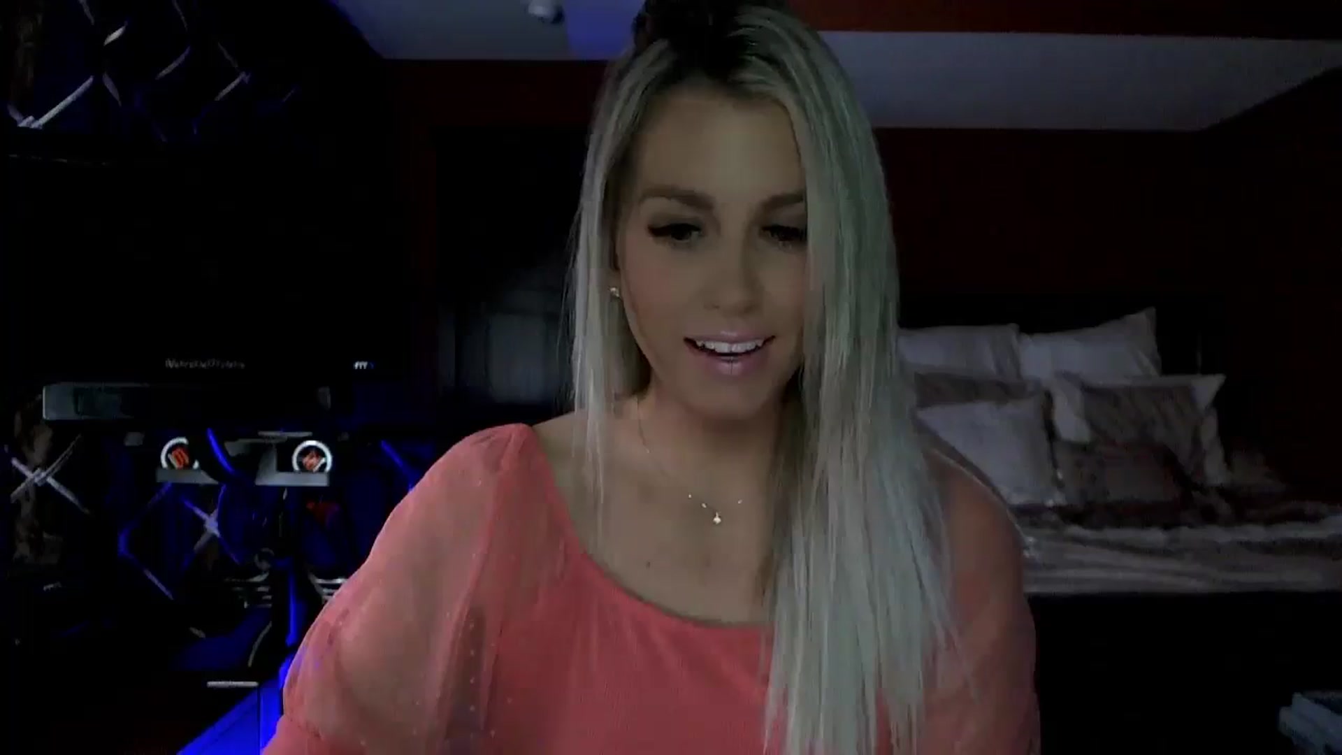 Gallery image thumbnail from Cora9's myfreecams stream on, 10/13/2023, 05:55 image 10 of 20